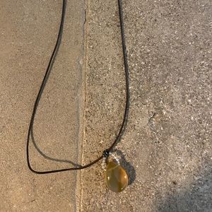 Necklace with glass bead pendant